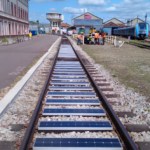 Panneaux solaires sur les rails : pourquoi la fausse bonne idée de la SNCF se heurte à la réalité
