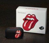 Technics EAH-AZ100 x Rolling Stones // Source : Technics