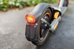 Xiaomi Electric Scooter 6 Max test feu arrière
