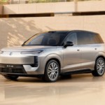 1 000 km d’autonomie : le géant BYD dévoile son nouveau SUV électrique Denza N8 1 000 km d’autonomie : le géant BYD dévoile son nouveau SUV électrique Denza N8