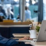 Besoin d&rsquo;un laptop polyvalent pour la rentrée&nbsp;? Ce HP 2-en-1 OLED chute à moins 800&nbsp;€