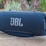 J’ai testé la JBL Xtreme 5 : l&rsquo;enceinte baroudeuse musclée passe un nouveau cap