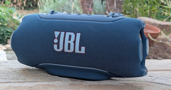 JBL Xtreme 5 // Source : Sylvain Pichot - Frandroid JBL Xtreme 5 // Source : Sylvain Pichot - Frandroid