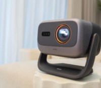 JMGO IRIS Ultra Max // Source : JMGO