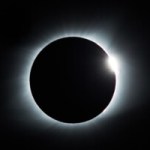 Comment prendre en photo l’éclipse solaire avec son smartphone sans abimer son capteur Comment prendre en photo l’éclipse solaire avec son smartphone sans abimer son capteur