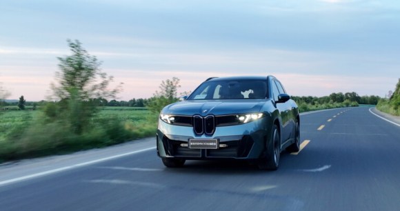 BMW iX3 50L // Source : BMW