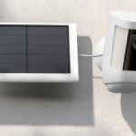 Cette caméra premium à vision nocturne couleur est à moitié prix dans ce pack incluant un panneau solaire pour l’alimenter en continu