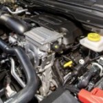 Stellantis débranche son V8 hybride : pourquoi la voiture électrique reste sous perfusion des États Stellantis débranche son V8 hybride : pourquoi la voiture électrique reste sous perfusion des États