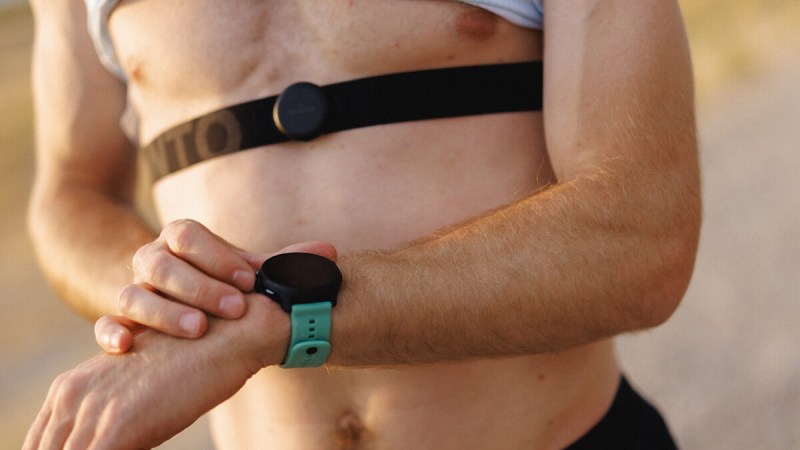 Suunto s’attaque à Garmin et Polar avec sa nouvelle ceinture cardio Smart Heart Rate Belt 2
