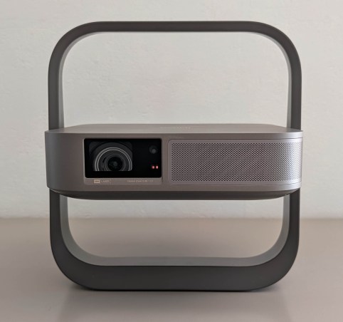Xgimi Elfin Flip 4K // Source : Sylvain Pichot - Frandroid