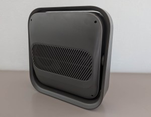 Xgimi Elfin Flip 4K // Source : Sylvain Pichot - Frandroid