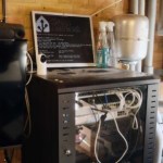 Électricité : comment ces particuliers gagnent jusqu&rsquo;à 465 € par mois grâce à une IA dans leur garage