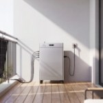 Des milliers de batteries solaires reliées en « centrale virtuelle » pour faire baisser l&rsquo;électricité