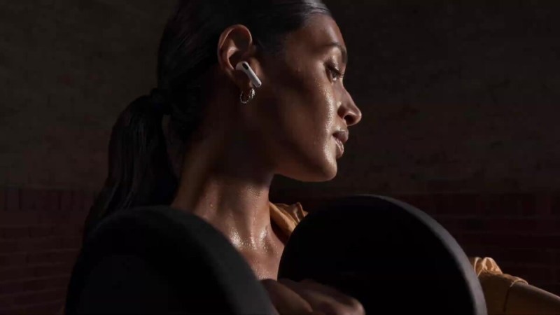 AirPods 5 officiels : ANC pour tous, volume sur la tige et 30 dollars de moins, ce qui change vraiment face aux AirPods 4