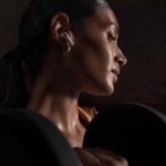 AirPods 5 officiels : ANC pour tous, volume sur la tige et 30 dollars de moins, ce qui change vraiment face aux AirPods 4