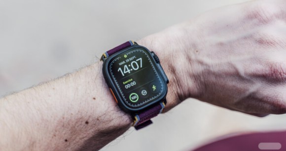 L'Apple Watch Ultra 4 // Source : Chloé Pertuis - Frandroid L'Apple Watch Ultra 4 // Source : Chloé Pertuis - Frandroid