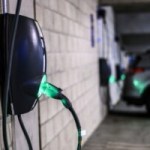 Voiture électrique en appartement : la méthode légale pour imposer sa borne sans vote en AG