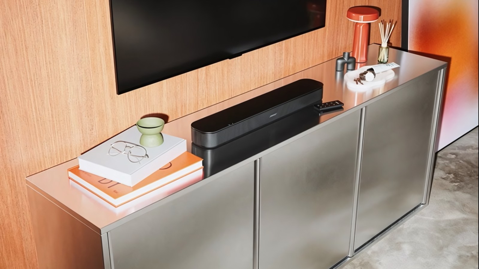 Bose lance discrètement la TV Speaker 2, avec tweeter central et design revu