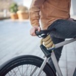 Cet antivol vélo se déverrouille presque tout seul quand vous vous approchez de lui