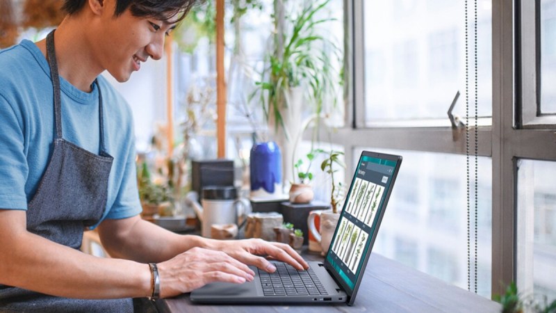 Dell 16 : ce laptop avec Core 7 et 1 To de SSD bradé à -43 % est idéal pour les étudiants