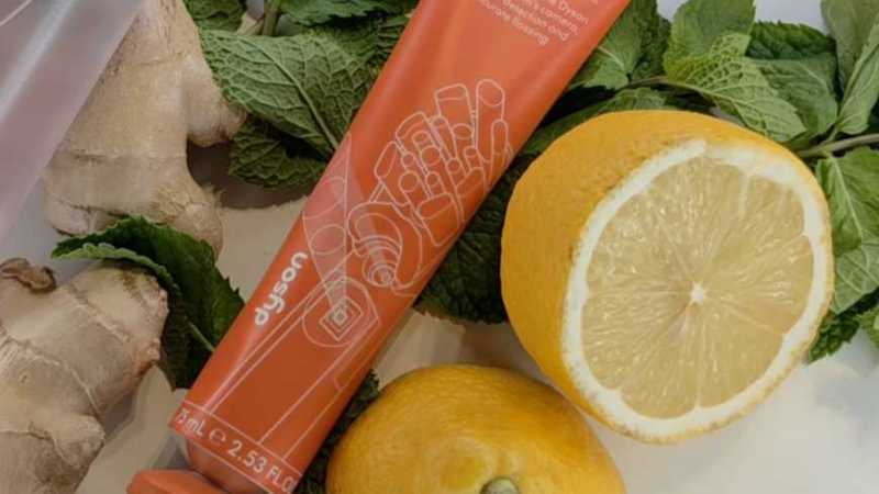 La brosse à dents Dyson marche moins bien si vous utilisez un dentifrice classique, voici pourquoi
