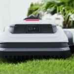 Équipé d&rsquo;un coupe-bordure physique et d&rsquo;un LiDAR, ce robot tondeuse Ecovacs est à -40 % (mais pas pour longtemps)