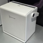WINBOT W2S PRO OMNI : Ecovacs affine son laveur de vitres avec la finition au millimètre et 110 min d&rsquo;autonomie sans fil