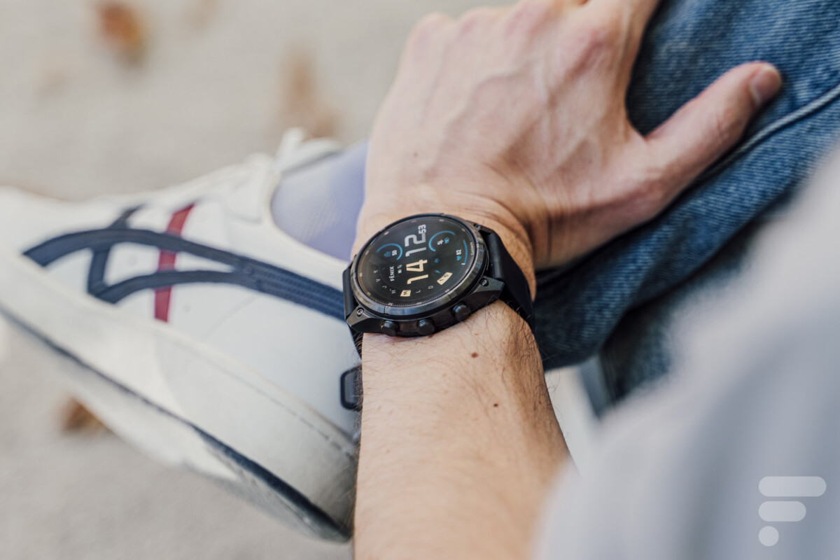 La Garmin Fenix 9 Pro // Source : Chloé Pertuis - Frandroid La Garmin Fenix 9 Pro // Source : Chloé Pertuis - Frandroid