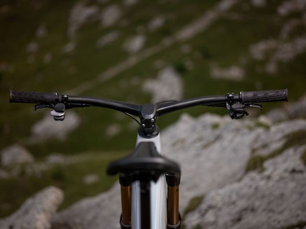 Giant Trance Advanced E+ 2027 cintre potence réglable