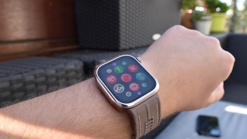 Notée 8/10, la Huawei Watch D3 et son tensiomètre intégré sont en promo avec une balance offerte