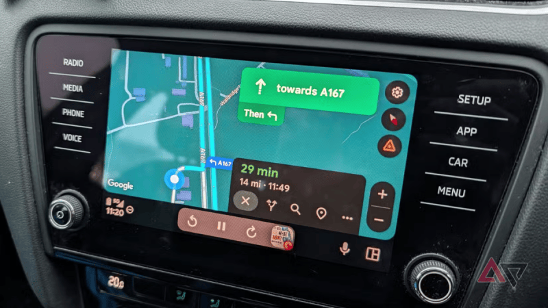 Android Auto 17.6 : le logo passe au vert, mais Google cache d’autres nouveautés