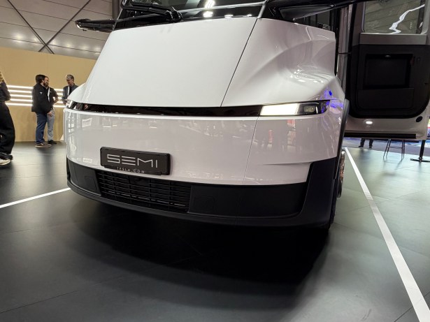 Tesla Semi au salon IAA de Hanovre 2026