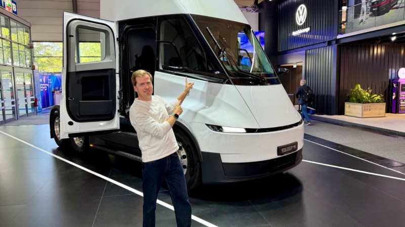 J’ai passé 30 minutes à bord du Tesla Semi européen, le camion électrique le plus étonnant du moment