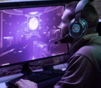 Le casque JBL Quantum One.