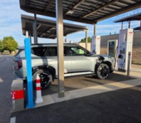 Kia EV5 en pleine recharge // Source : Justine Pérou pour Frandroid Kia EV5 en pleine recharge // Source : Justine Pérou pour Frandroid