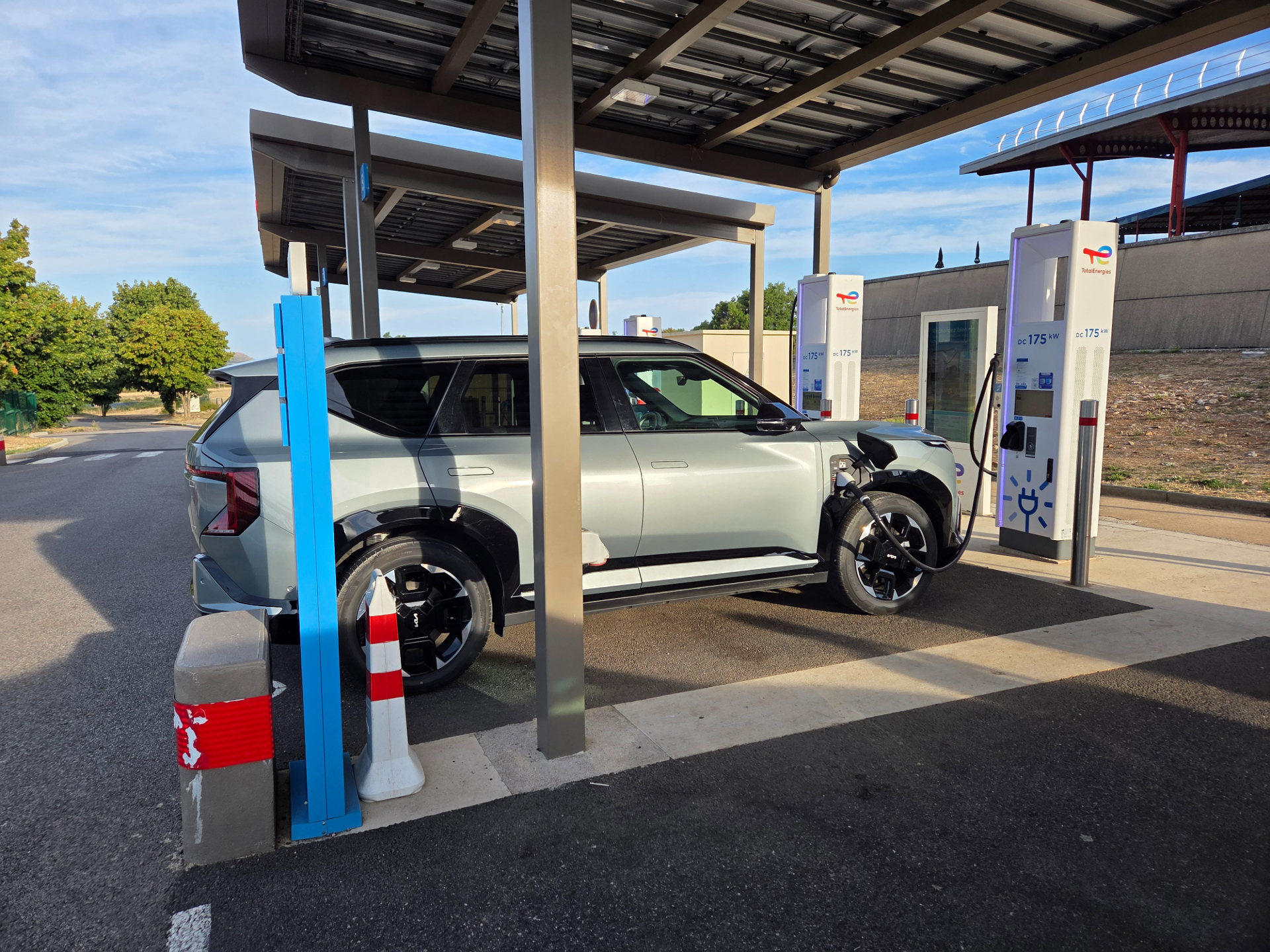 J’ai roulé 2 500 km en voiture électrique pour la première fois : une traversée de la France presque sans stress