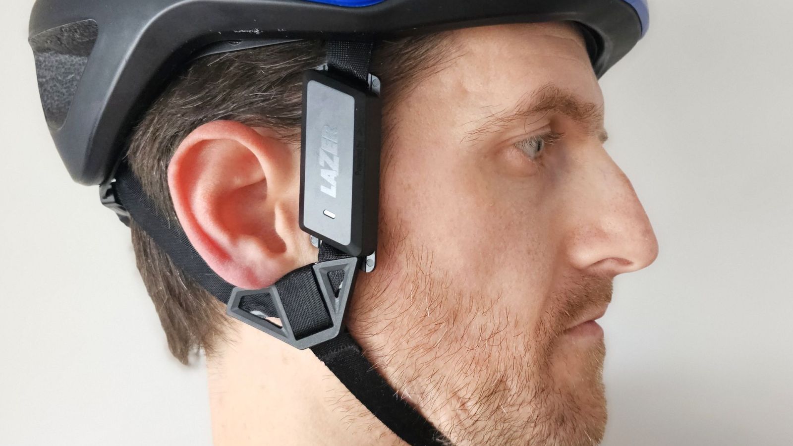 Écouter sa musique à vélo sans risquer 135 € d’amende : notre test de 9 mois des Shimano Lazer VeloVox