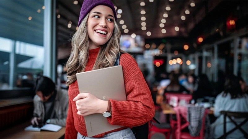 Darty fait -100 € sur un Chromebook OLED fluide pensé pour le confort au quotidien