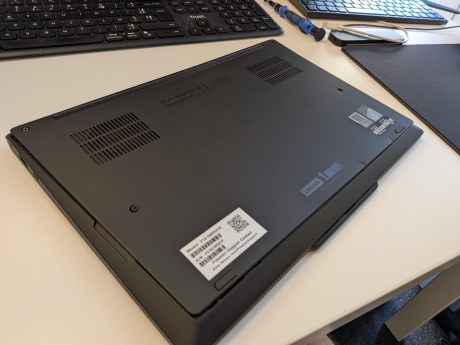 Lenovo ThinkPad X1 Carbon Gen 13 Aura Edition Space Frame-11