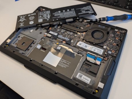 Lenovo ThinkPad X1 Carbon Gen 13 Aura Edition Space Frame-6