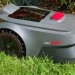 Test du Mova ViAX 250 : le robot tondeuse sans fil qui vise les petits jardins pour moins de 600 euros