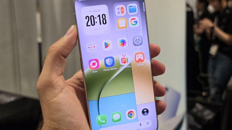 Les bordures autour de l’écran sont le pire ennemi de ce smartphone