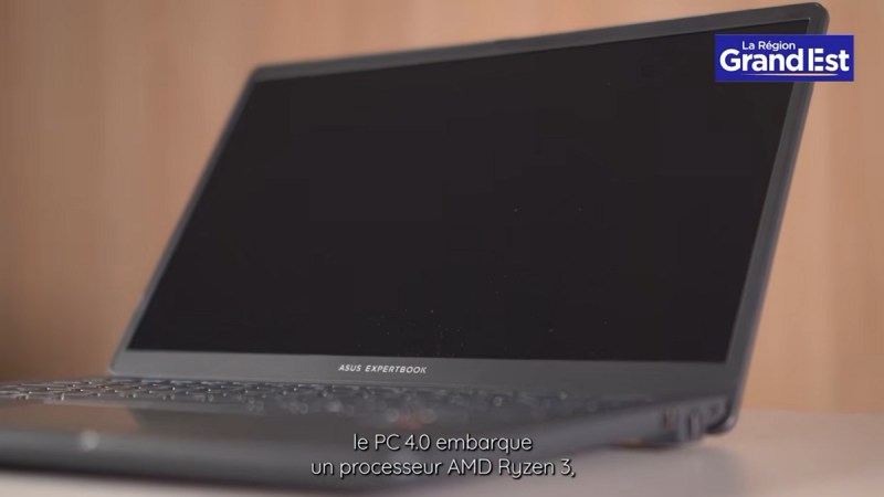 Jeux, Netflix, devoirs : que peut-on vraiment faire avec l’ordinateur offert aux lycéens par les régions ?