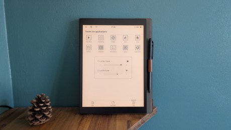 Eclairage chaud sur la Paperslate Pro // Source : J.R. pour Frandroid