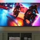 Un grand TV QD Mini-LED avec Philips Ambilight à moins de 700 €, ça se regarde de près