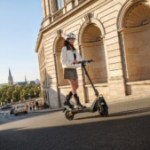 1 635 W de puissance et 90 km d&rsquo;autonomie : la nouvelle trottinette électrique de Navee en a sous la pédale