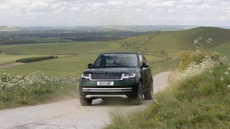 Le mythique Range Rover passe à l’électrique : un déluge de technologies pour rester digne du blason