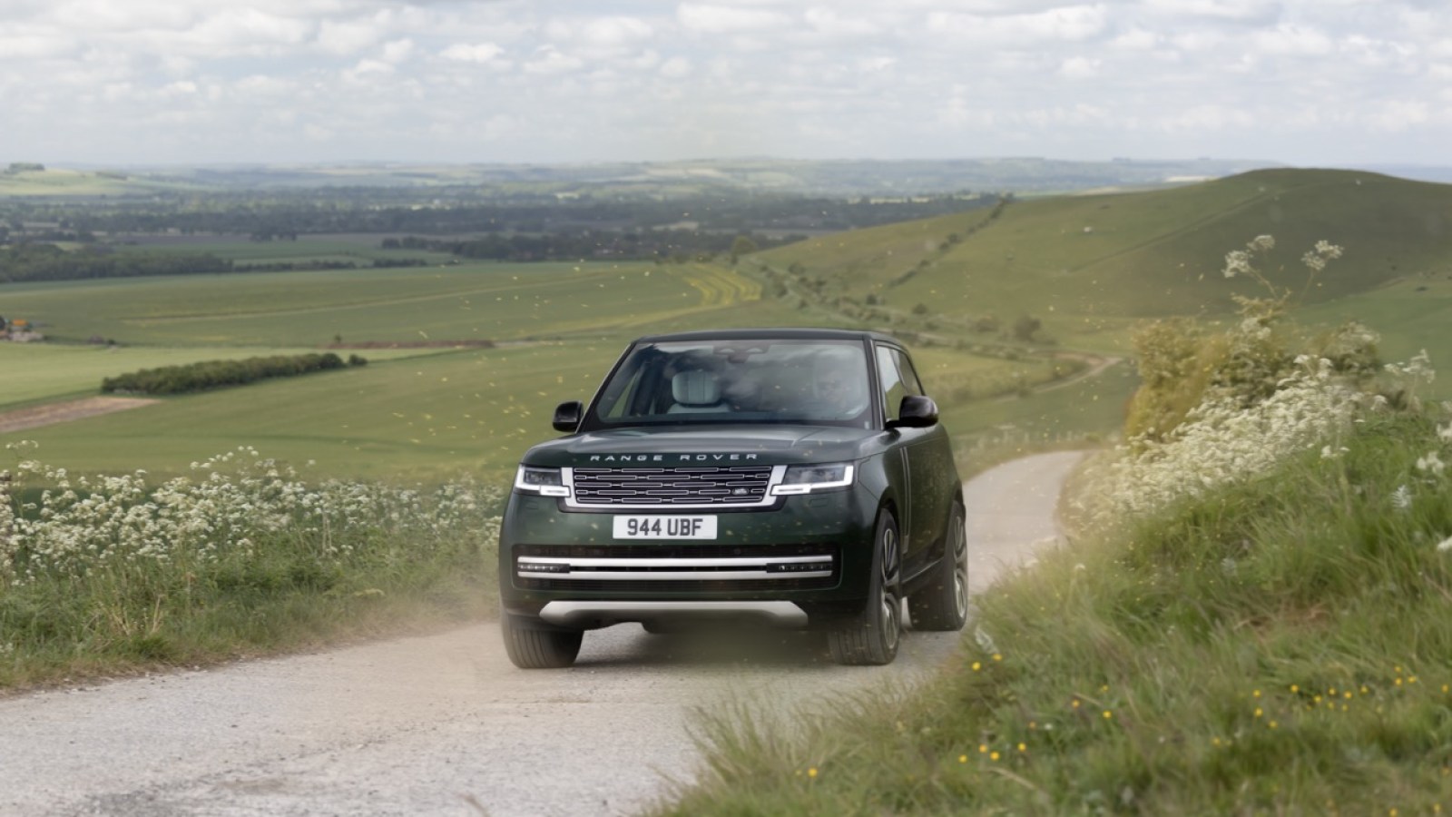 Le mythique Range Rover passe à l’électrique : un déluge de technologies pour rester digne du blason