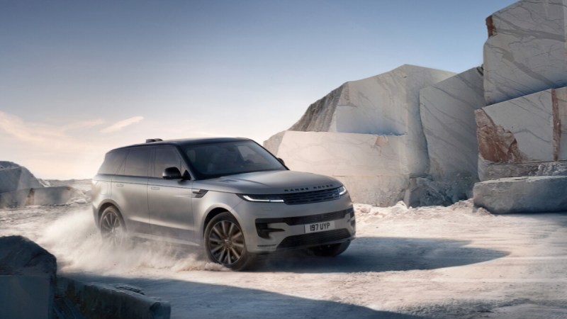 On a enfin roulé avec le Range Rover Sport Electric : il ne fait plus de bruit, mais c’est toujours un vrai Range