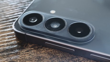 Samsung Galaxy S26 FE - détail bloc optique